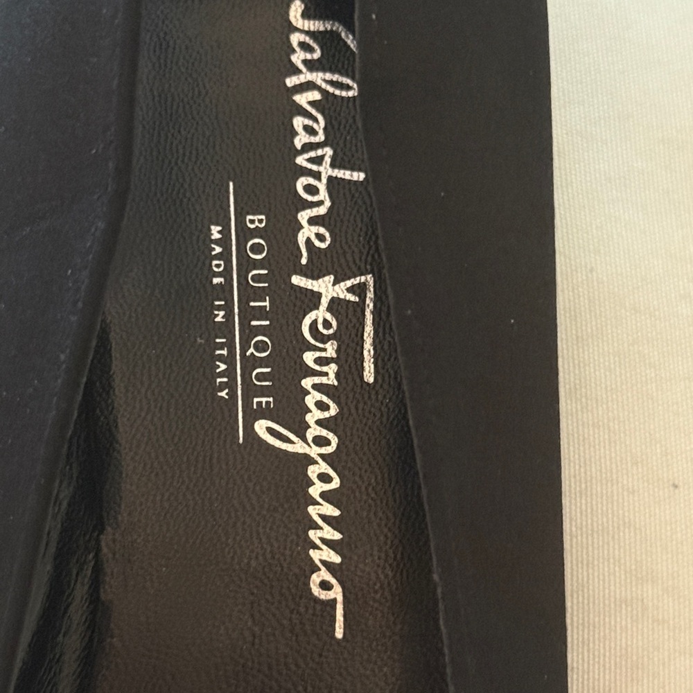 Salvatore Ferragamo Black Flats with Bow - Picture 5 of 8